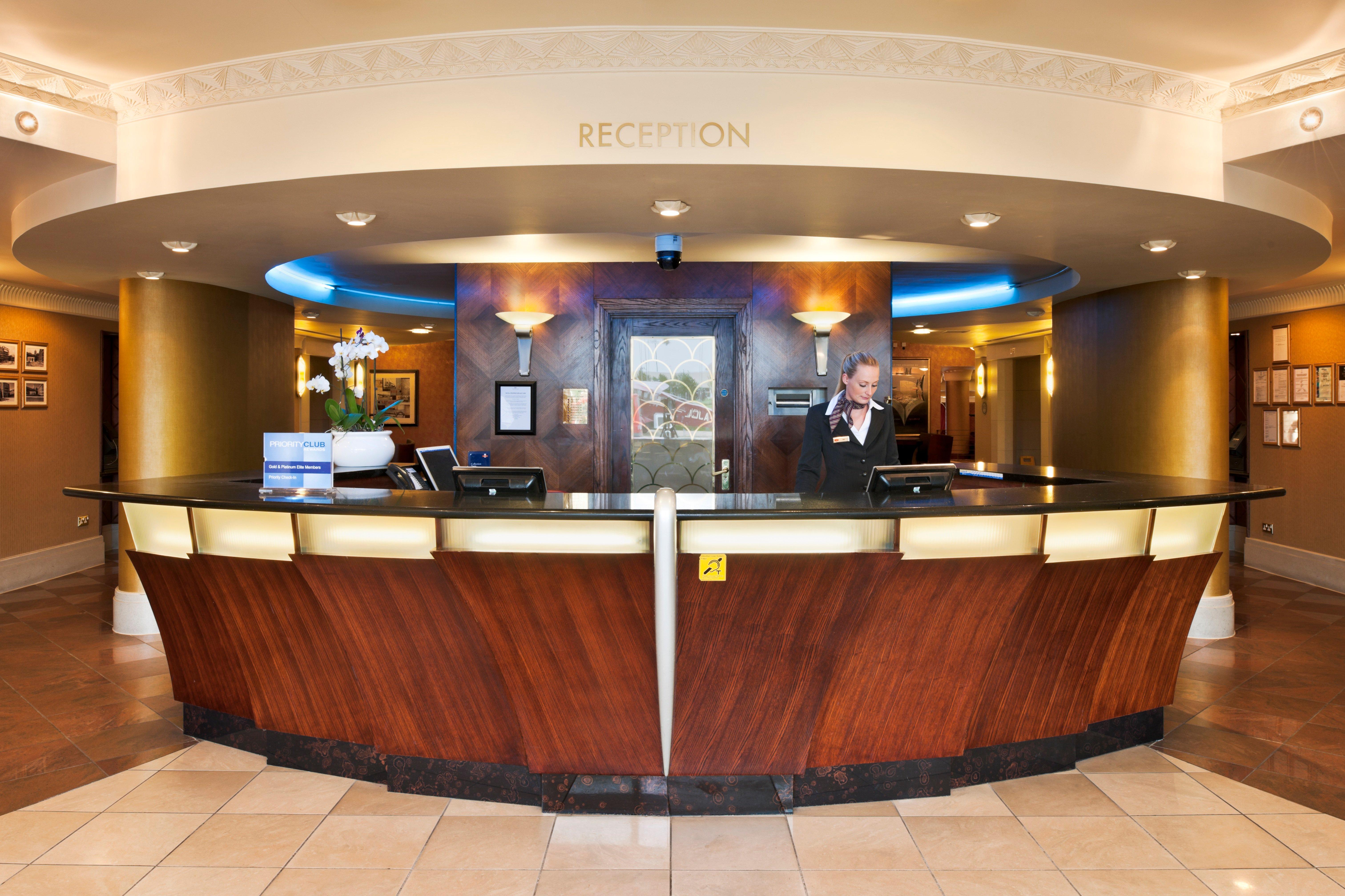 Crowne Plaza Liverpool - John Lennon Airport By Ihg Zewnętrze zdjęcie